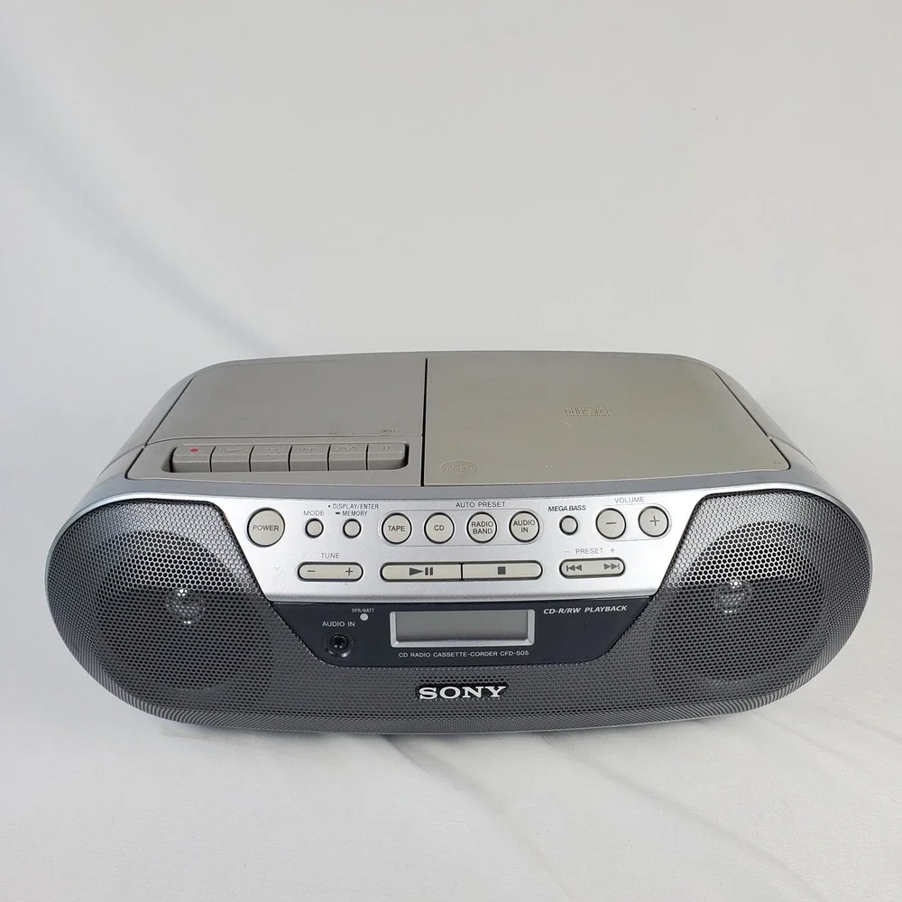 Sony Boombox CFD-S05 CD Cassette AM FM Radio, AUX, CD-R/RW Stereo TESTED